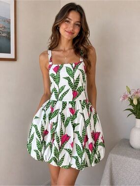 Layered with Love Dress white/red Floral & Green Leaf - Sleeveless Square Neck